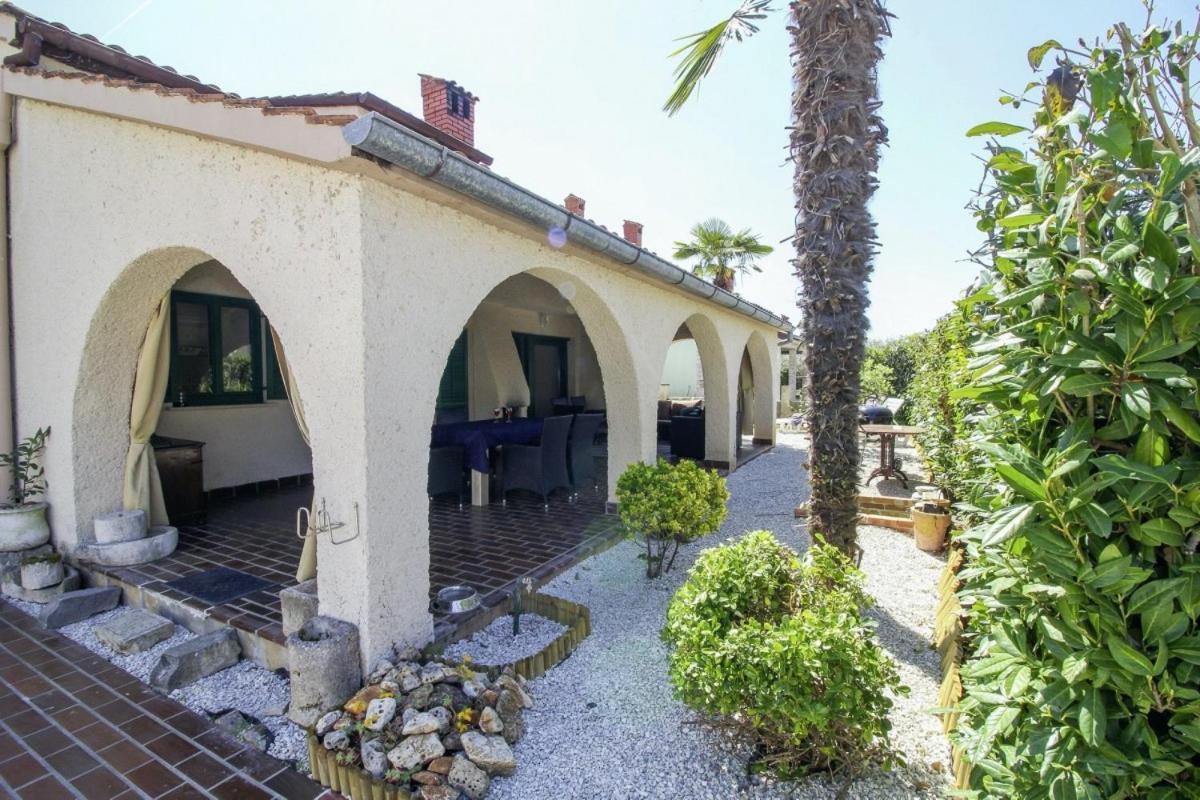 Casa Parenzana In Porec - Haus Fuer 7-9 Personen المظهر الخارجي الصورة